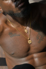 Load image into Gallery viewer, Compass necklace gold plated