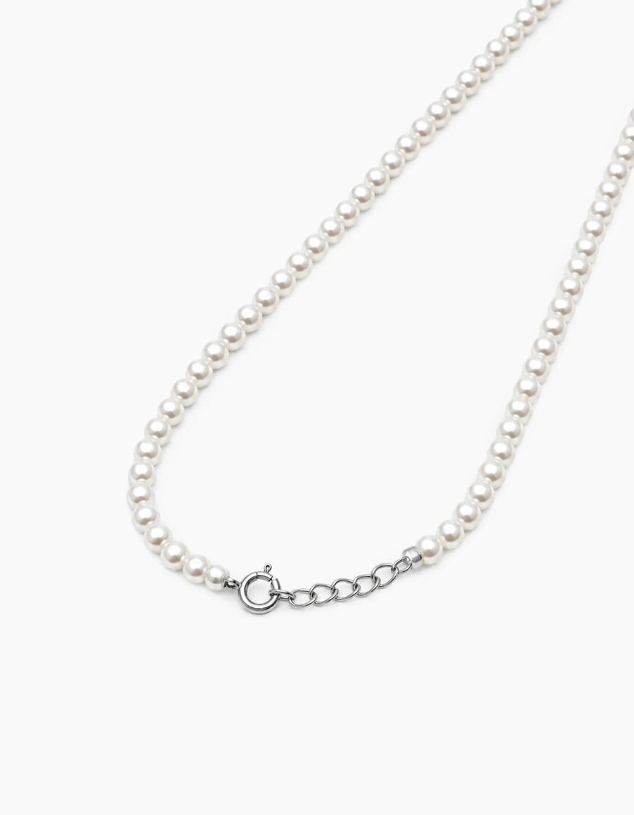 Classic Pearl Necklace