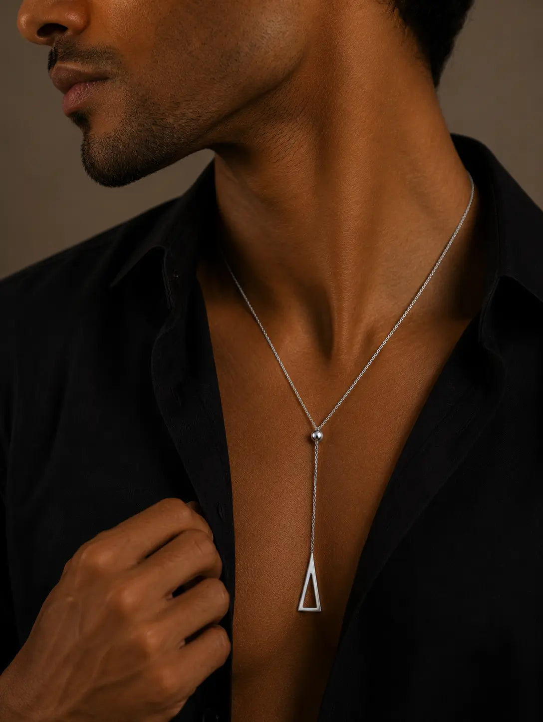 Triangle necklace silver